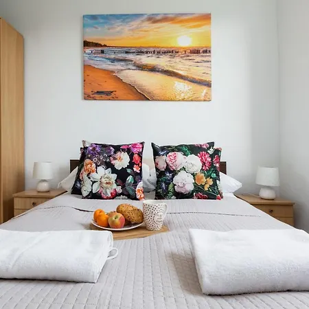 Marynarzy Okrętów Pogranicza Apartments by Renters-2